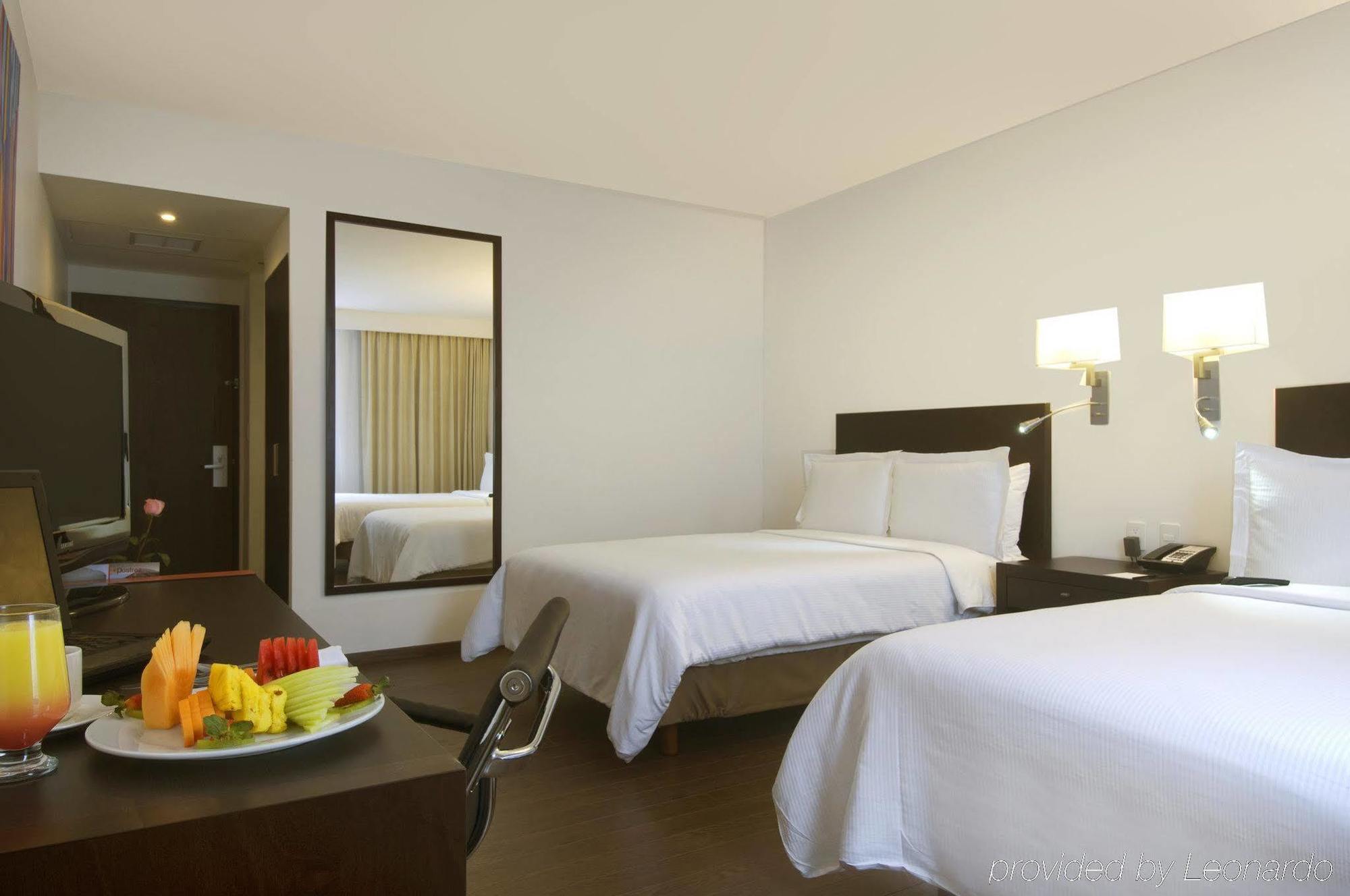 מקסיקו סיטי Fiesta Inn Insurgentes Sur מראה חיצוני תמונה